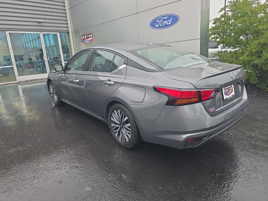 Used 2025 Nissan Altima 2.5 SV FWD image 8