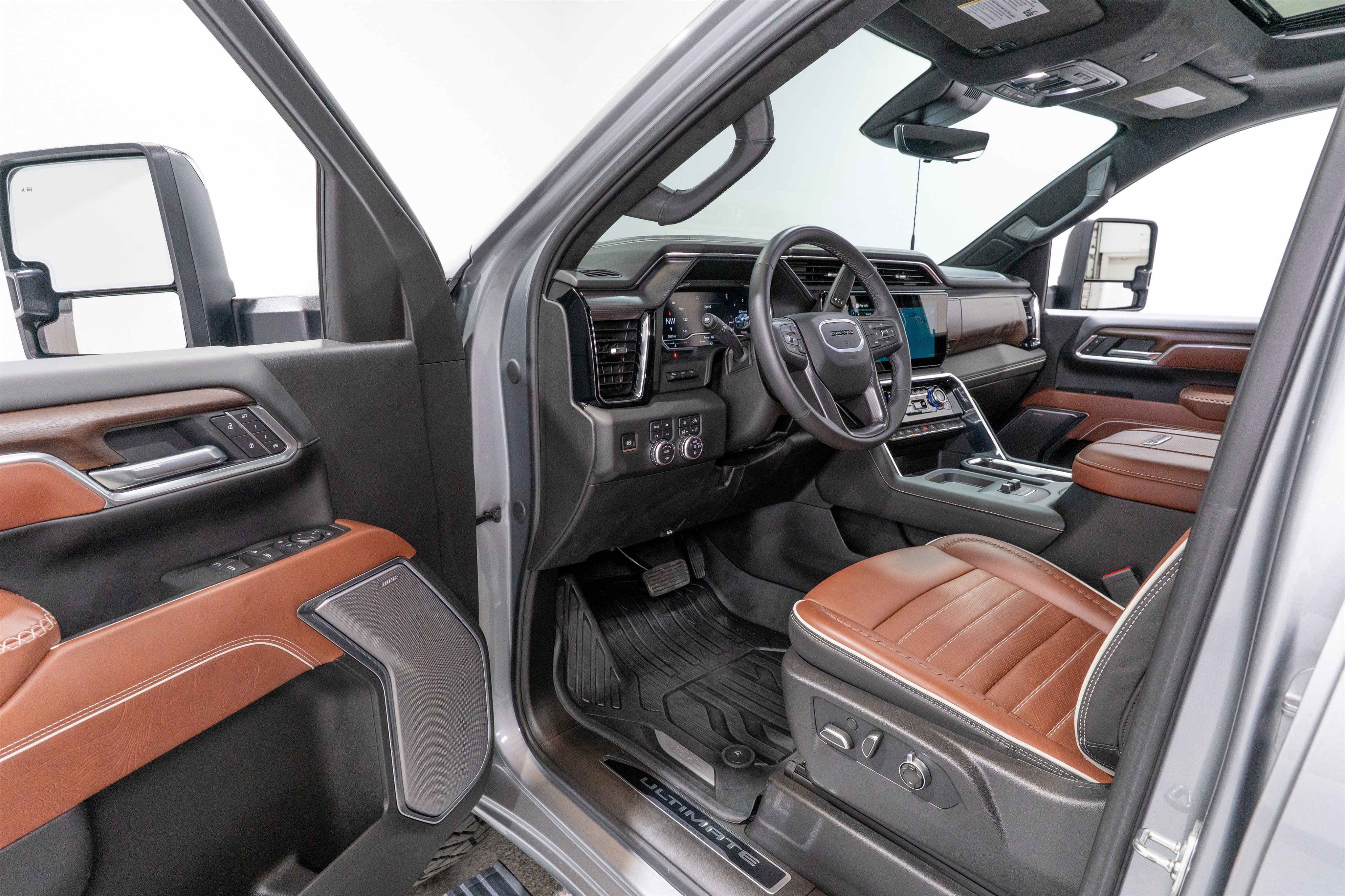 Used 2025 GMC Sierra 2500 Denali Ultimate AWD/4WD image 17