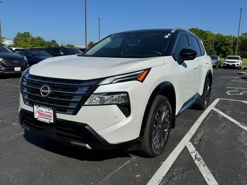 Used 2024 Nissan Rogue Platinum AWD/4WD image 8
