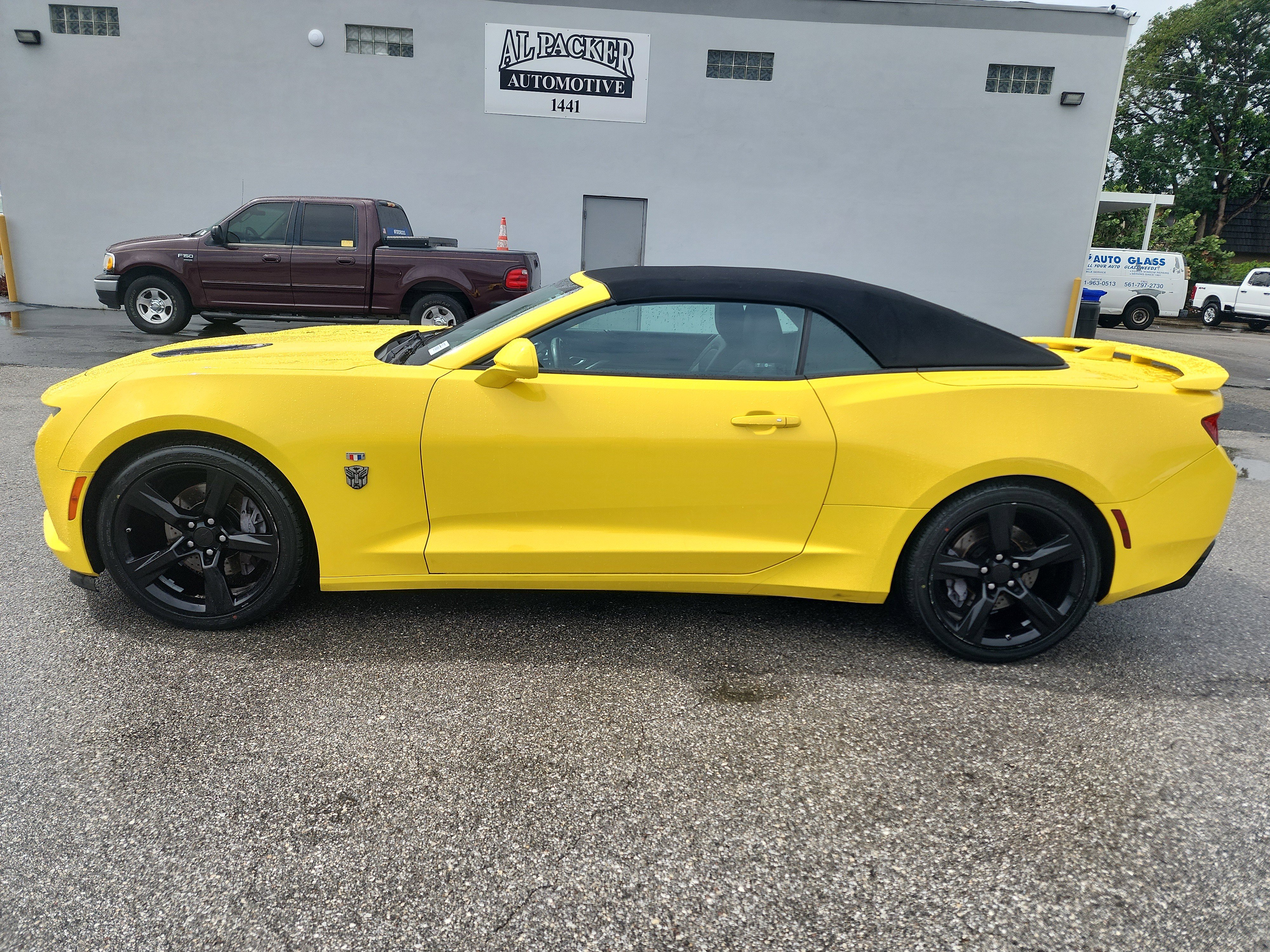 Used 2017 Chevrolet Camaro SS image 2