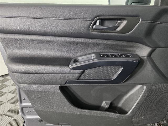 Used 2024 Nissan Pathfinder S AWD/4WD image 42