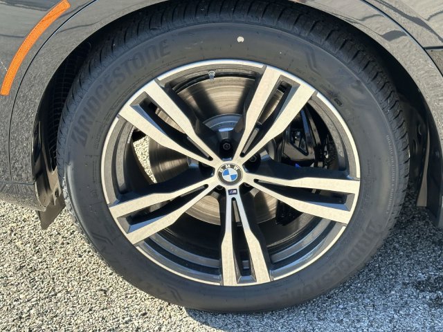 New 2027 BMW X7 xDrive40i w/ M Sport Package AWD/4WD image 7