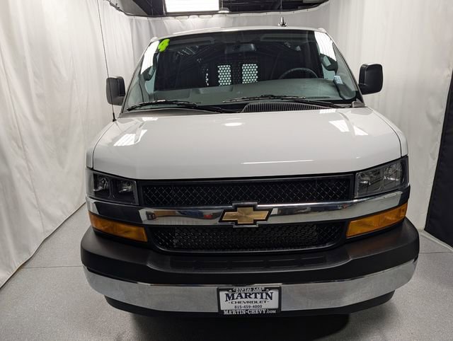 Used 2024 Chevrolet Express 2500 w/ Driver Convenience Package image 9