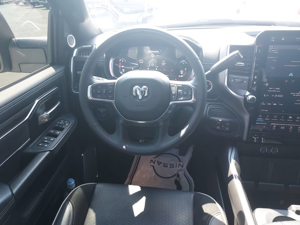 Used 2025 RAM 2500 Laramie AWD/4WD image 16