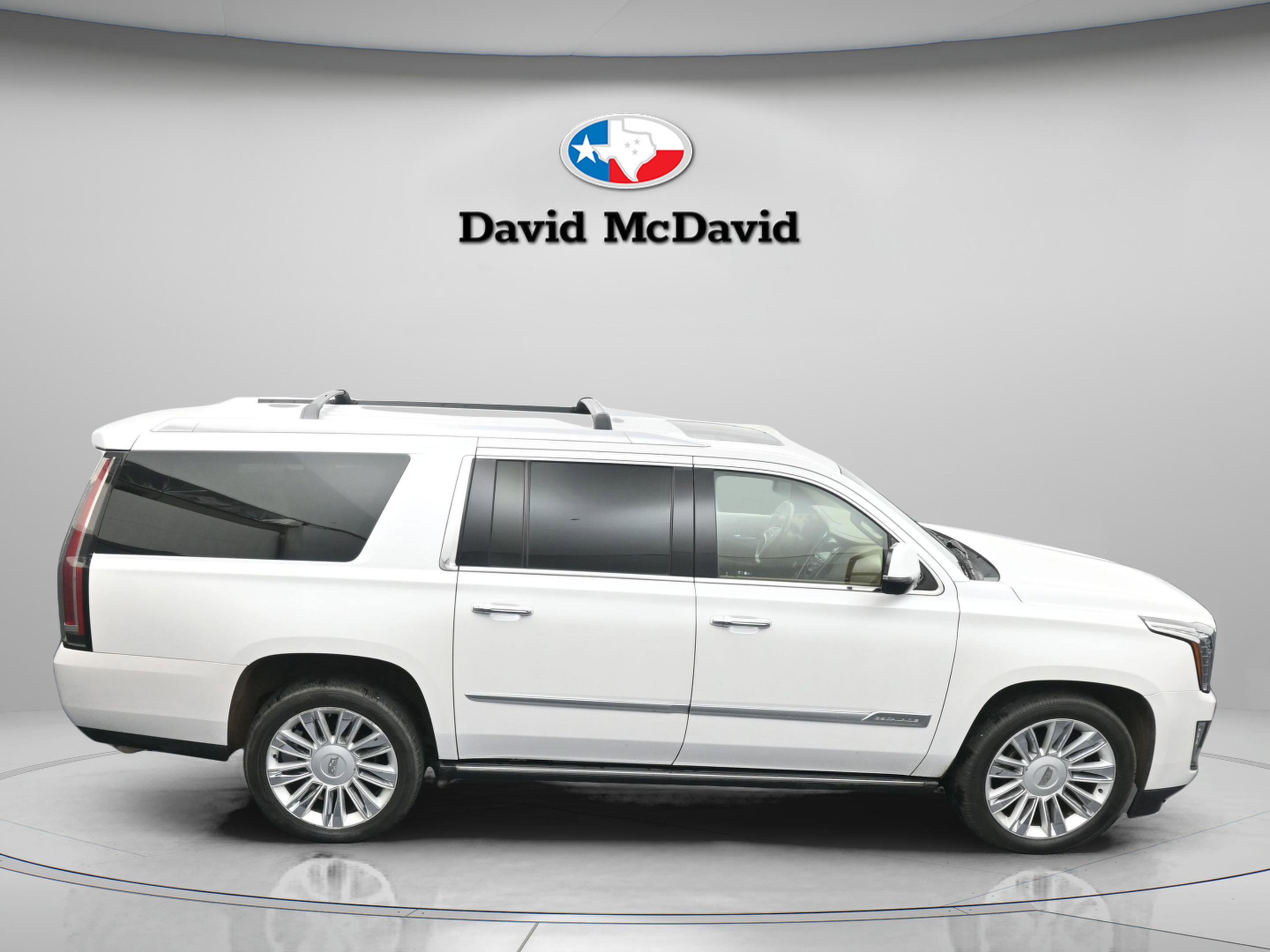Used 2016 Cadillac Escalade ESV Platinum AWD/4WD image 47