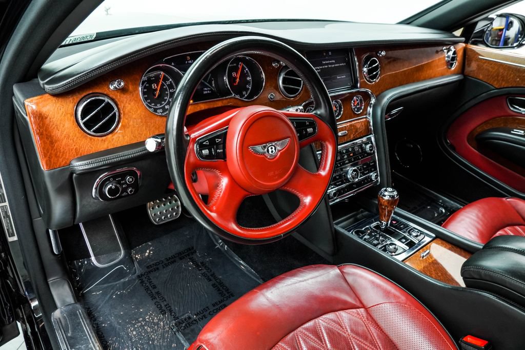 Used 2018 Bentley Mulsanne RWD image 20
