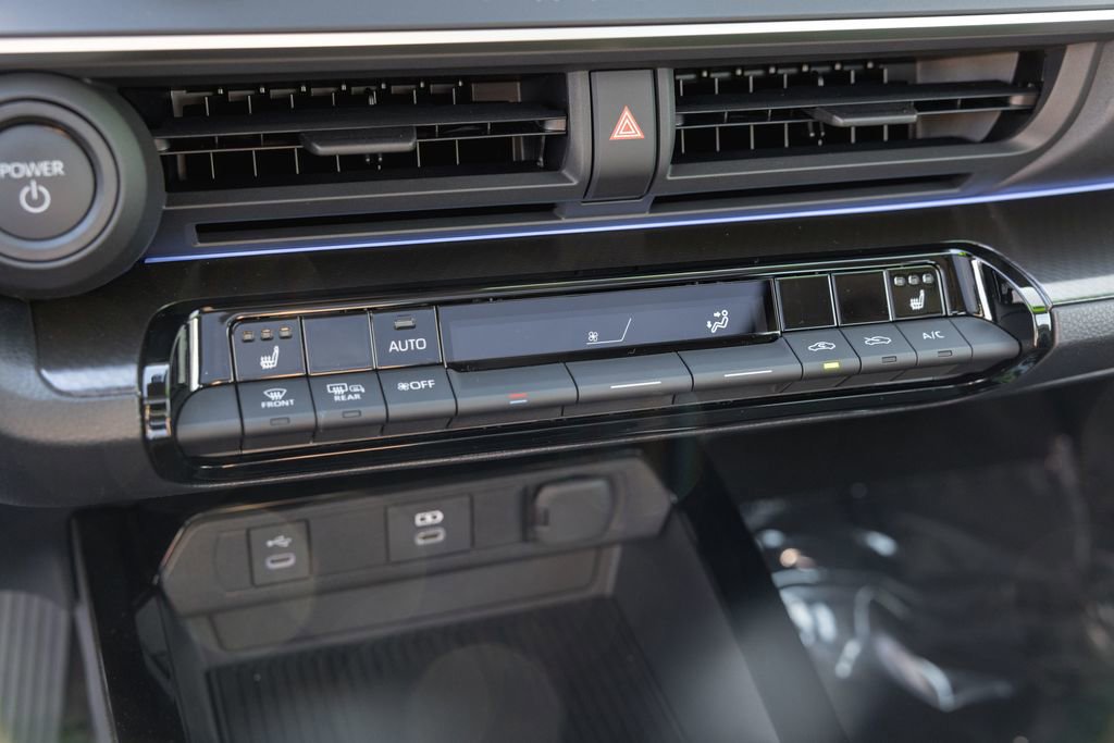 Used 2026 Toyota Prius Plug-In Hybrid image 20