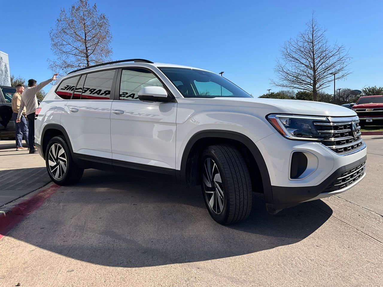 Used 2025 Volkswagen Atlas SE image 5