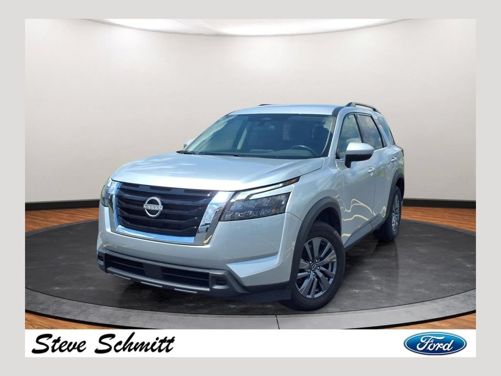 Used 2024 Nissan Pathfinder SV FWD image 1