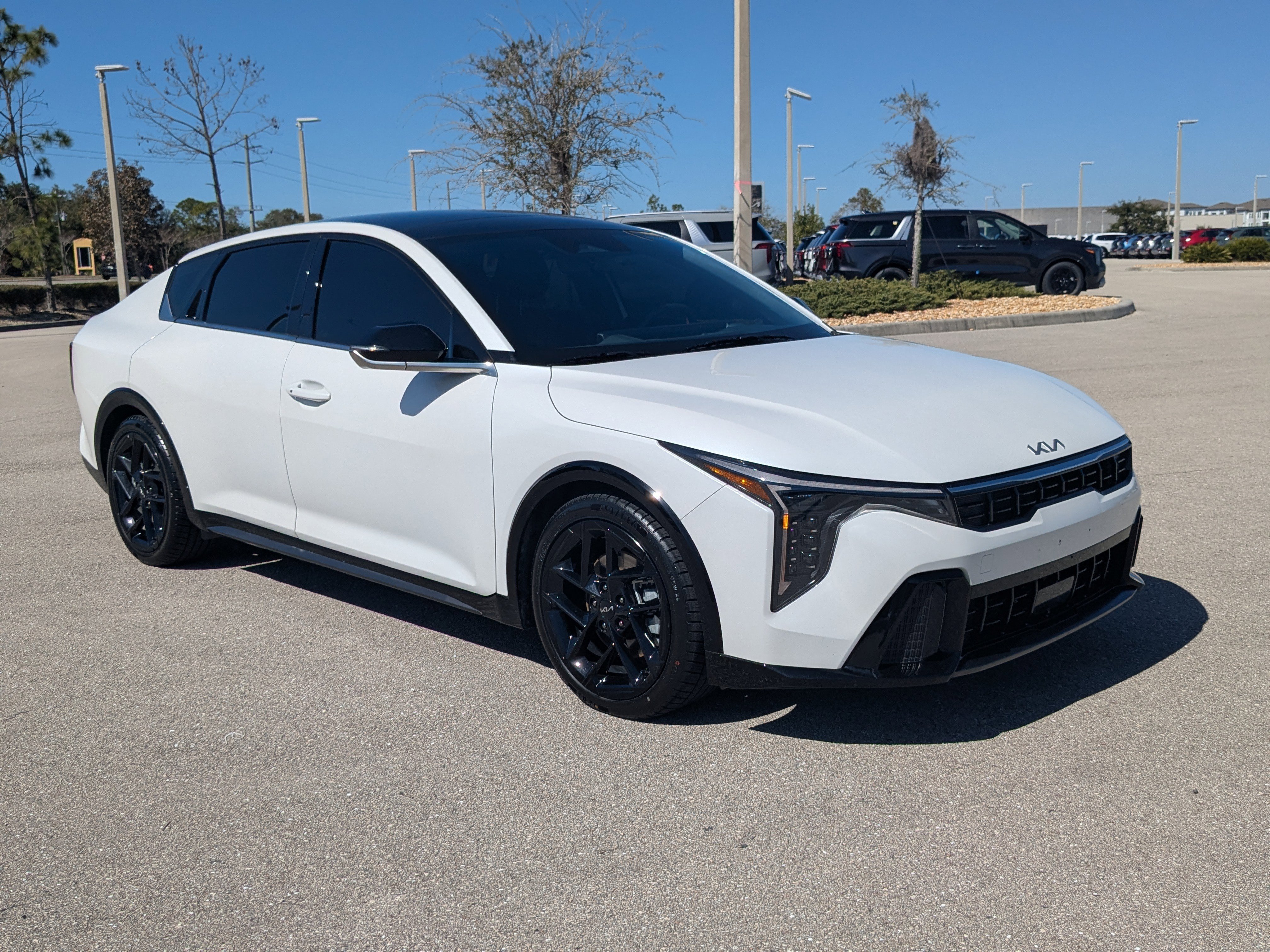 Certified 2025 Kia K4 GT-Line Turbo image 2