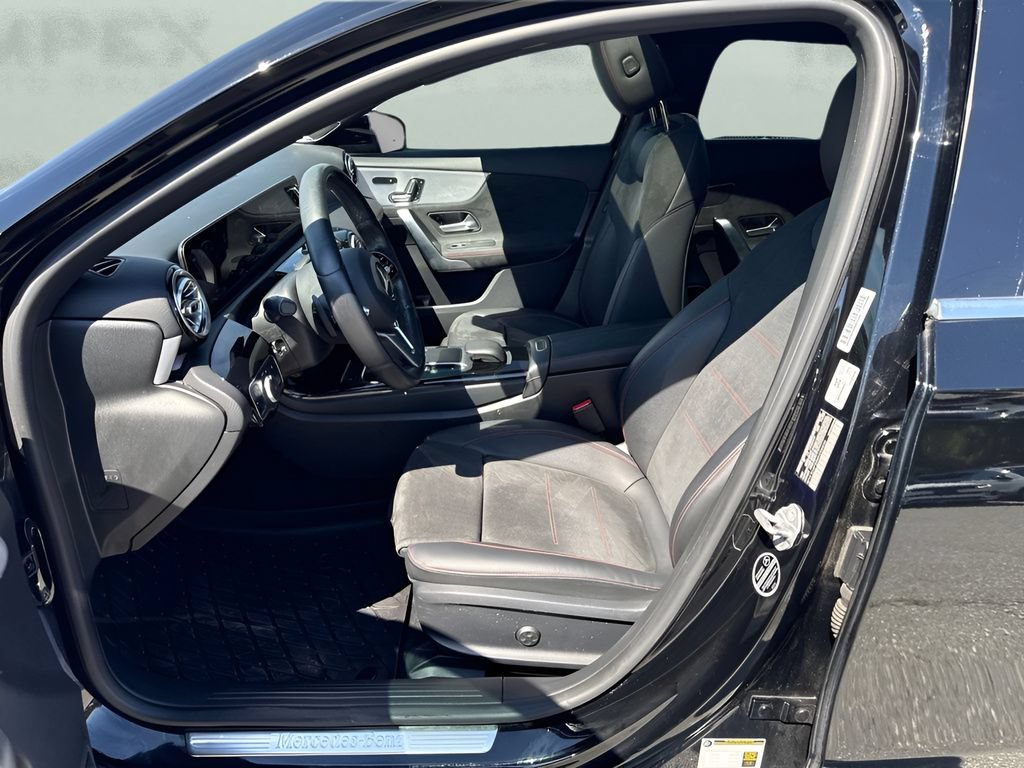 Used 2021 Mercedes-Benz A 220 4MATIC image 6