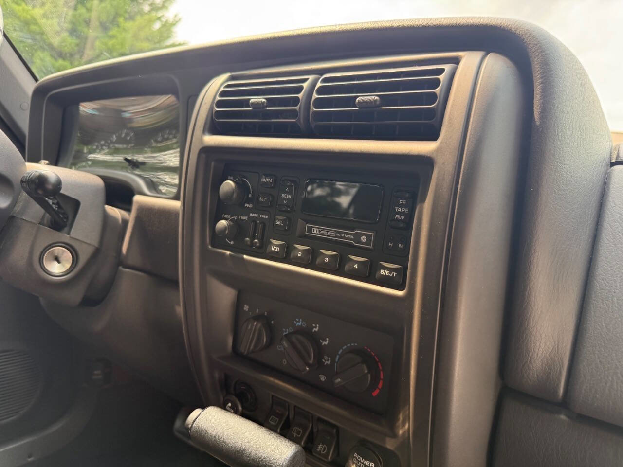 Used 1999 Jeep Cherokee Classic image 85