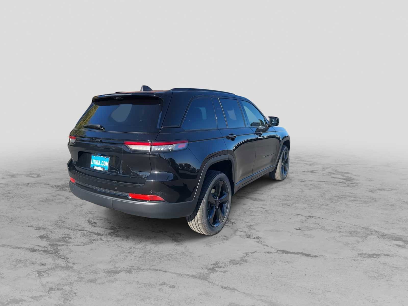 New 2025 Jeep Grand Cherokee Limited w/ Luxury Tech Group II image 8