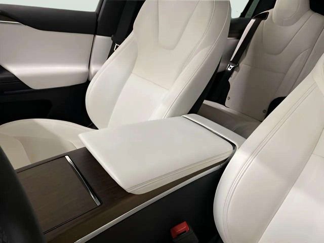 Used 2022 Tesla Model X image 64