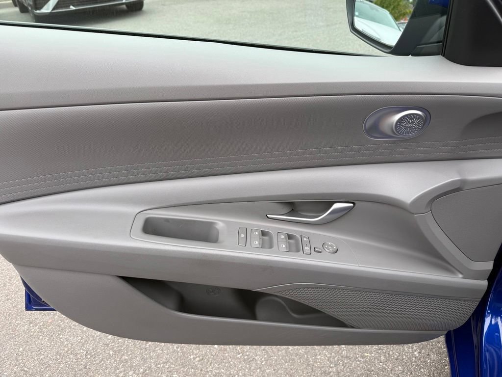 Certified 2023 Hyundai Elantra SEL FWD image 29
