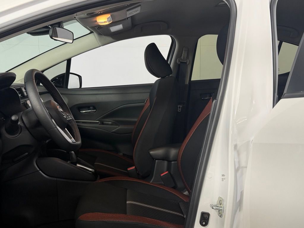 Used 2025 Nissan Versa SR w/ Trunk Package image 22