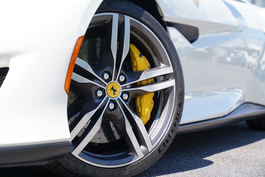 Used 2019 Ferrari Portofino RWD image 3