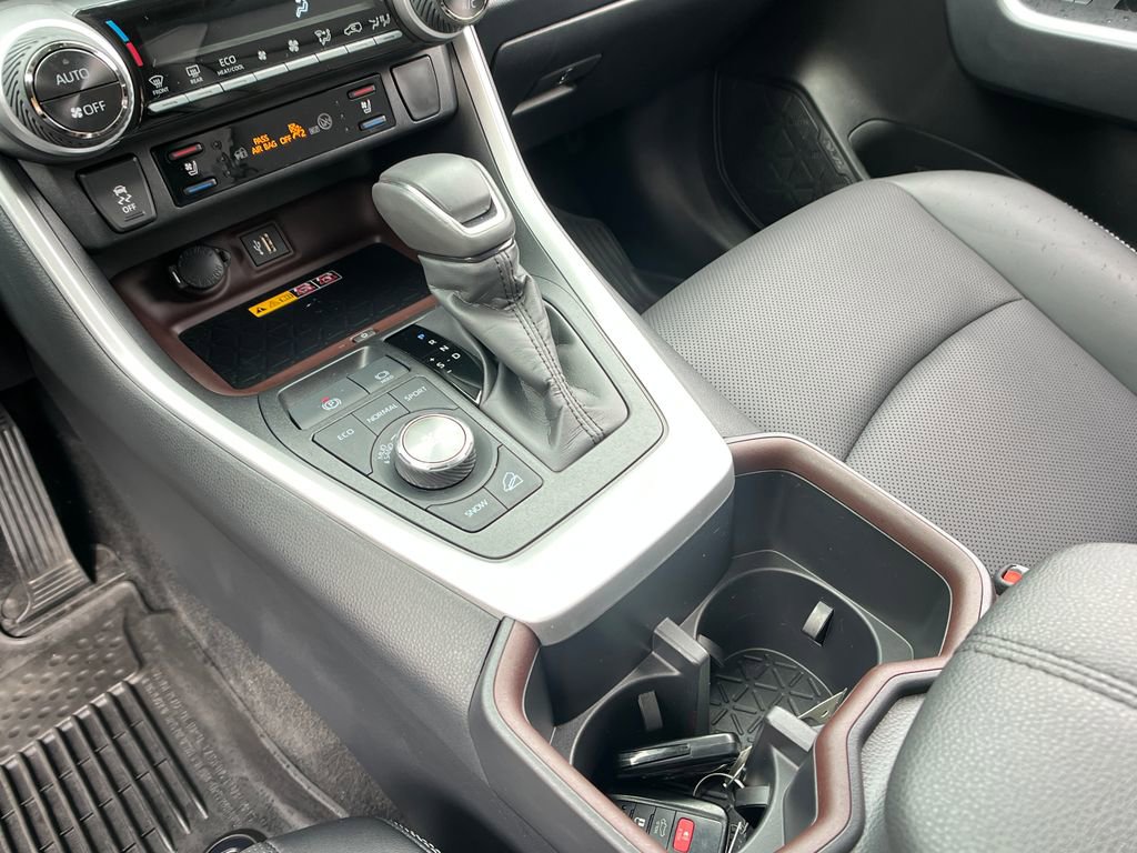 Used 2025 Toyota RAV4 Limited w/ Advanced Technology Package image 20