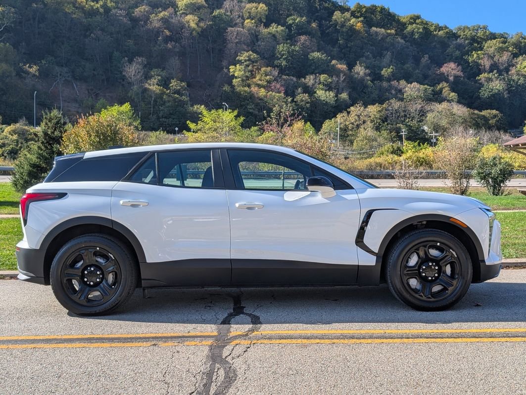 Used 2025 Chevrolet Blazer EV AWD Police image 9