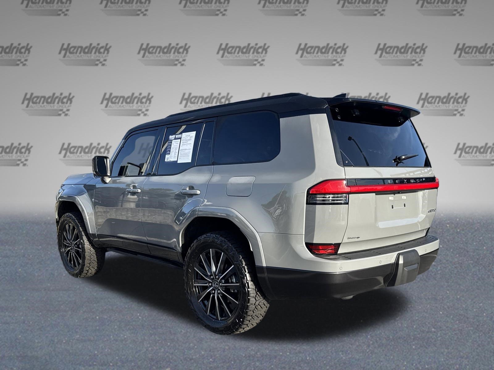 Used 2025 Lexus GX 550 image 8