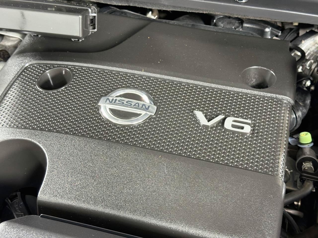 Used 2013 Nissan Pathfinder SV AWD/4WD image 39