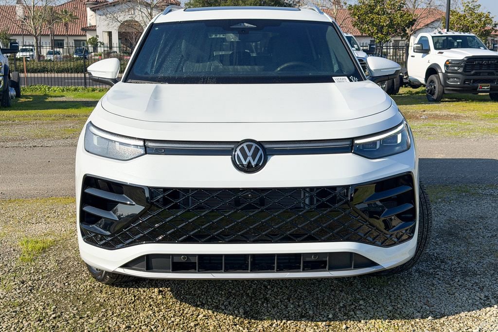 New 2026 Volkswagen Tiguan SEL R-Line image 4
