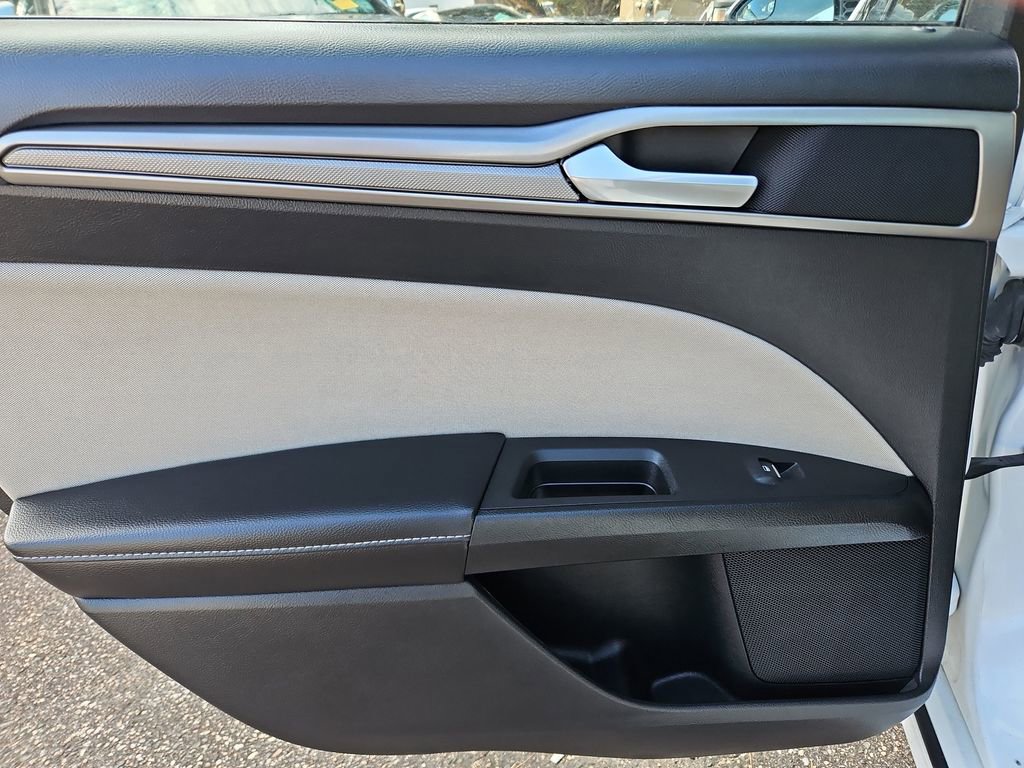 Used 2018 Ford Fusion S FWD image 25