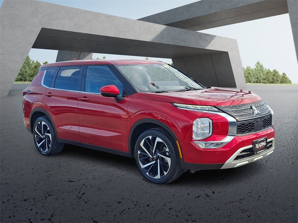Used 2024 Mitsubishi Outlander SE image 4