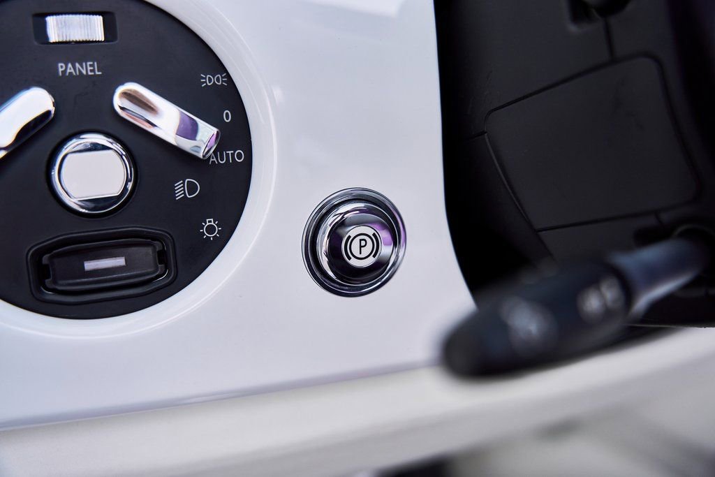 Used 2008 Rolls-Royce Phantom Drophead Coupe RWD image 62