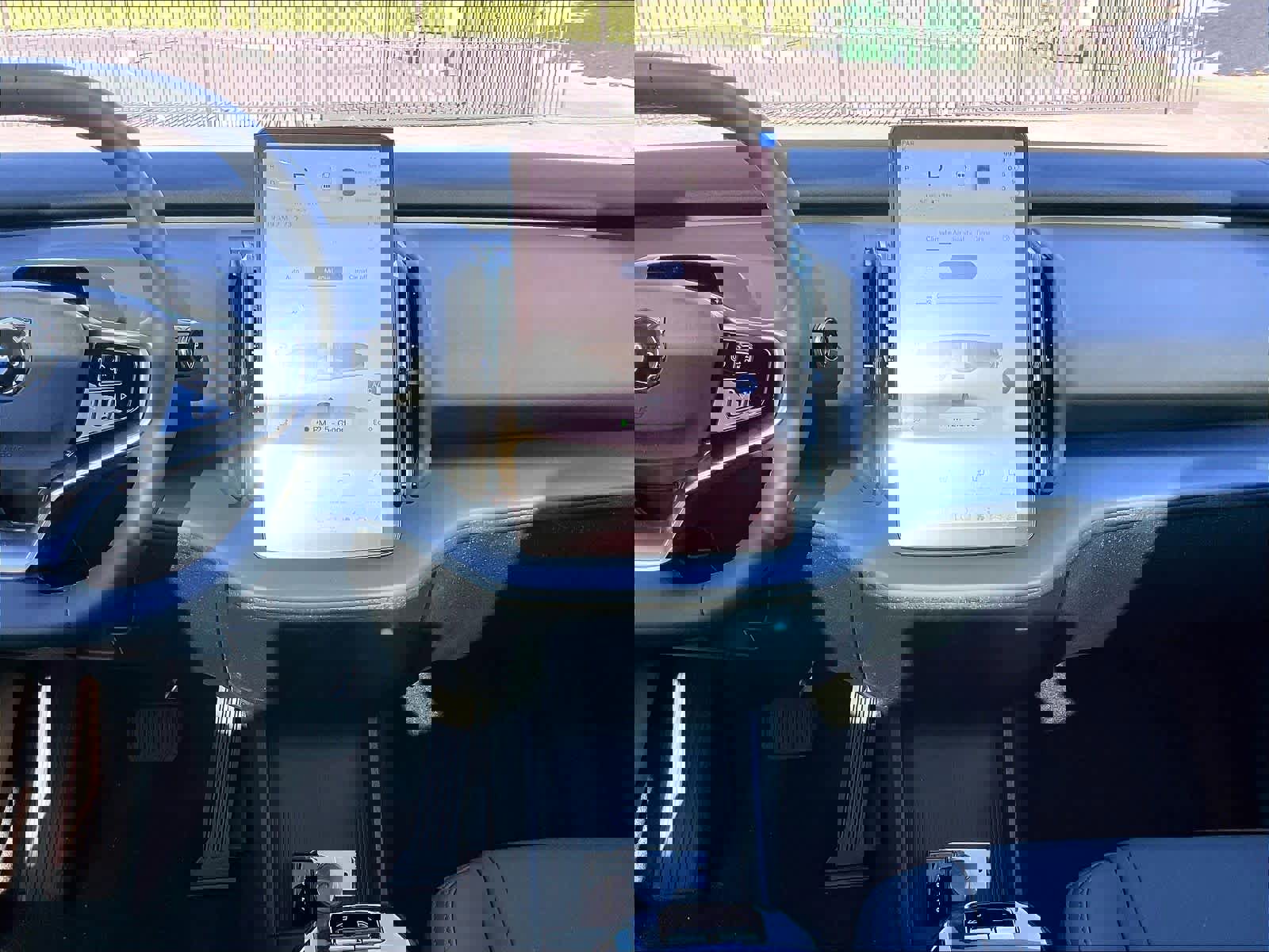 New 2026 Volvo EX30 Cross Country Ultra w/ Protection Package Premier image 9