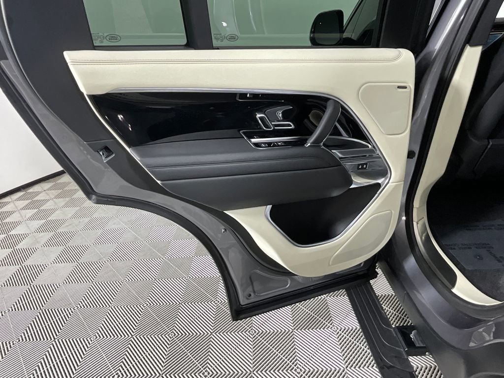 Certified 2023 Land Rover Range Rover SE AWD/4WD image 26