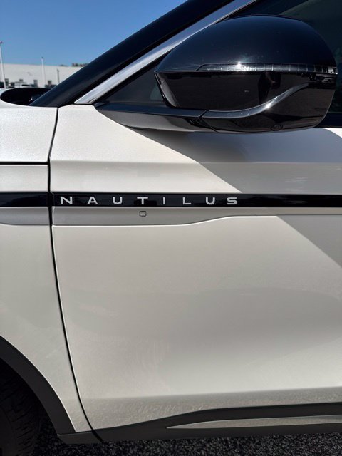 New 2026 Lincoln Nautilus Premier AWD/4WD image 10