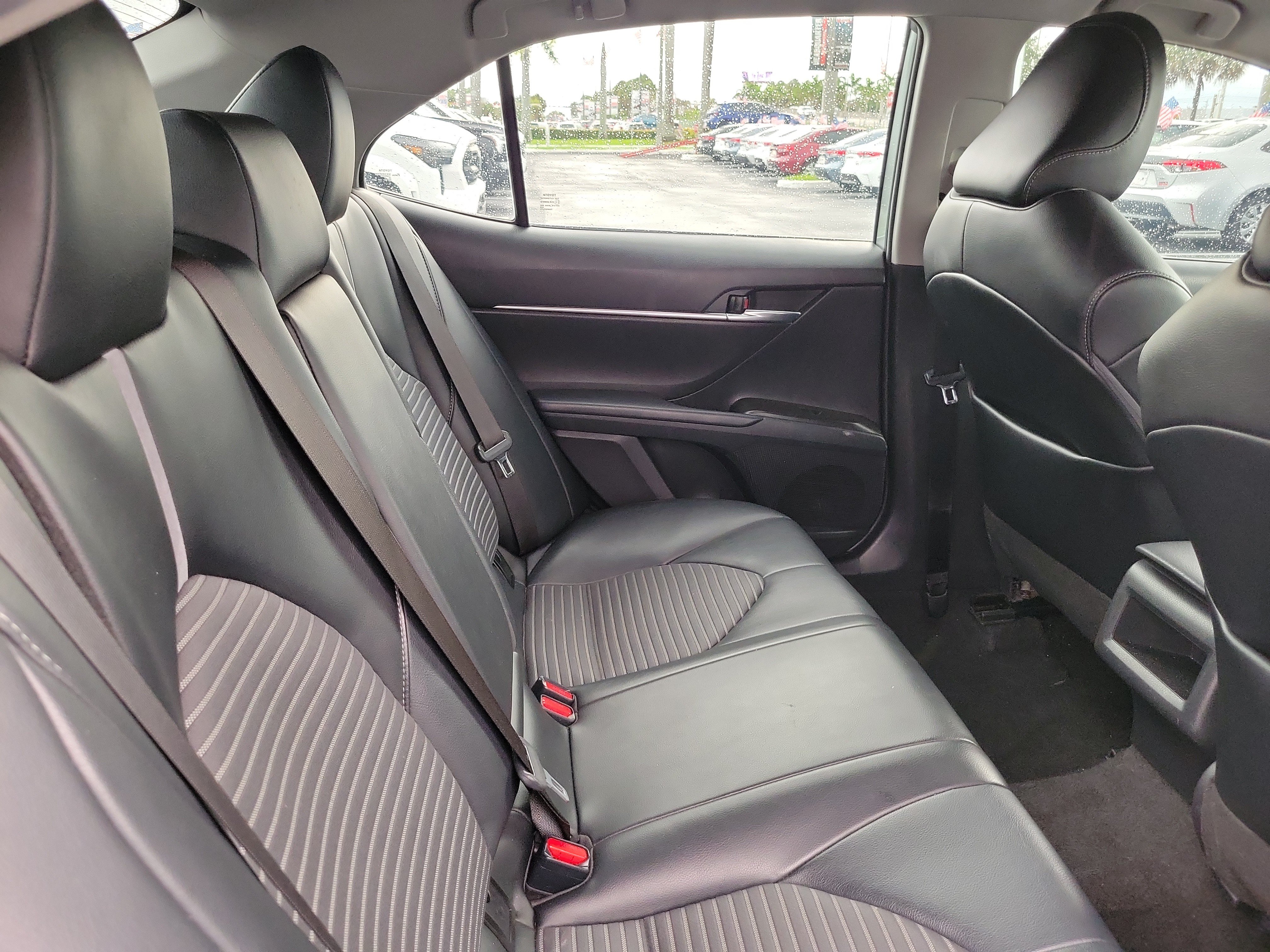 Used 2022 Toyota Camry SE FWD image 15