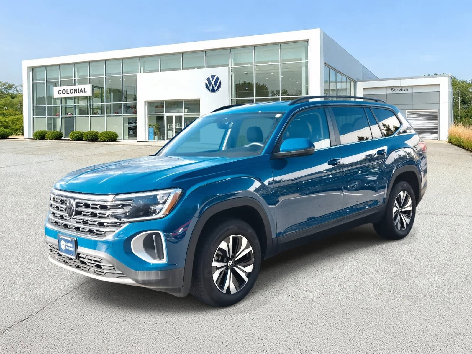 Certified 2025 Volkswagen Atlas SE image 2