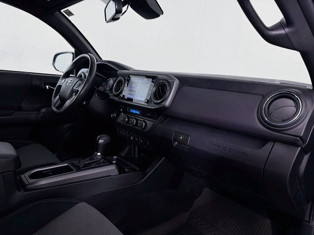 Used 2022 Toyota Tacoma TRD Sport w/ Technology Package RWD image 31