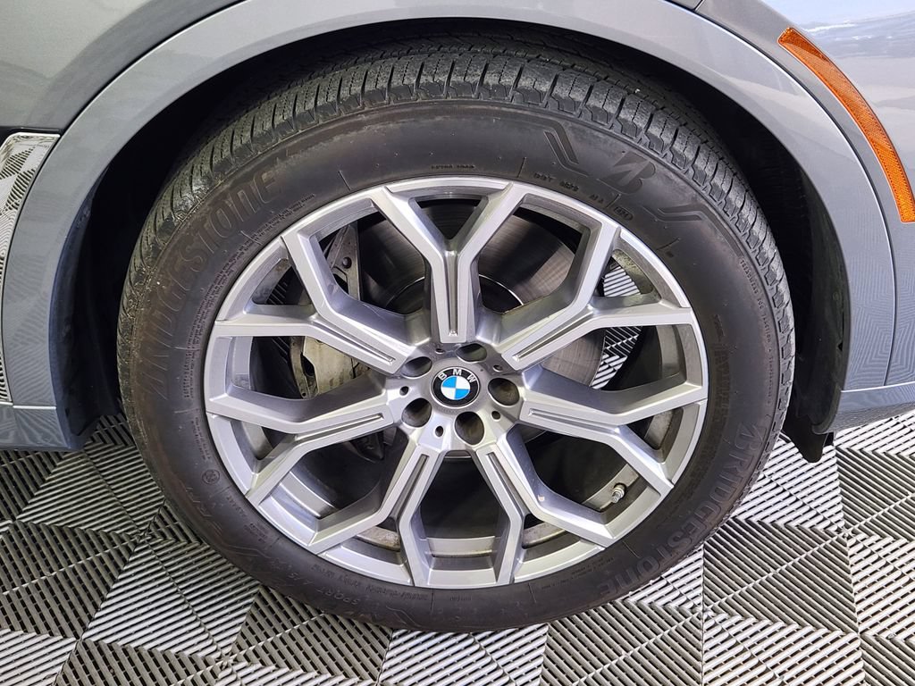 Used 2023 BMW X7 xDrive40i AWD/4WD image 9
