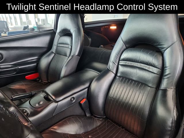 Used 2004 Chevrolet Corvette Base w/ Preferred Equipment Group image 18