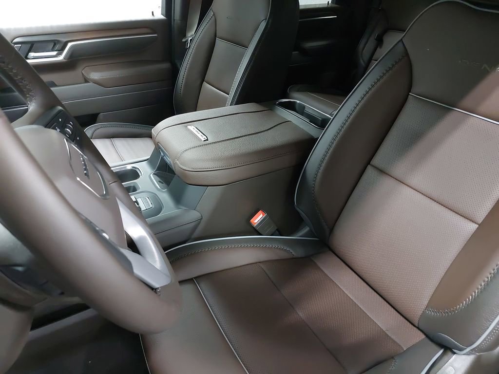 New 2026 GMC Sierra 2500 Denali w/ Denali Reserve Package image 14