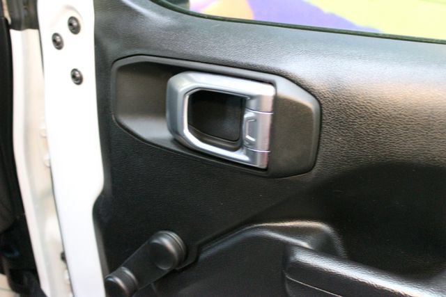 Used 2024 Jeep Wrangler Sport AWD/4WD image 9