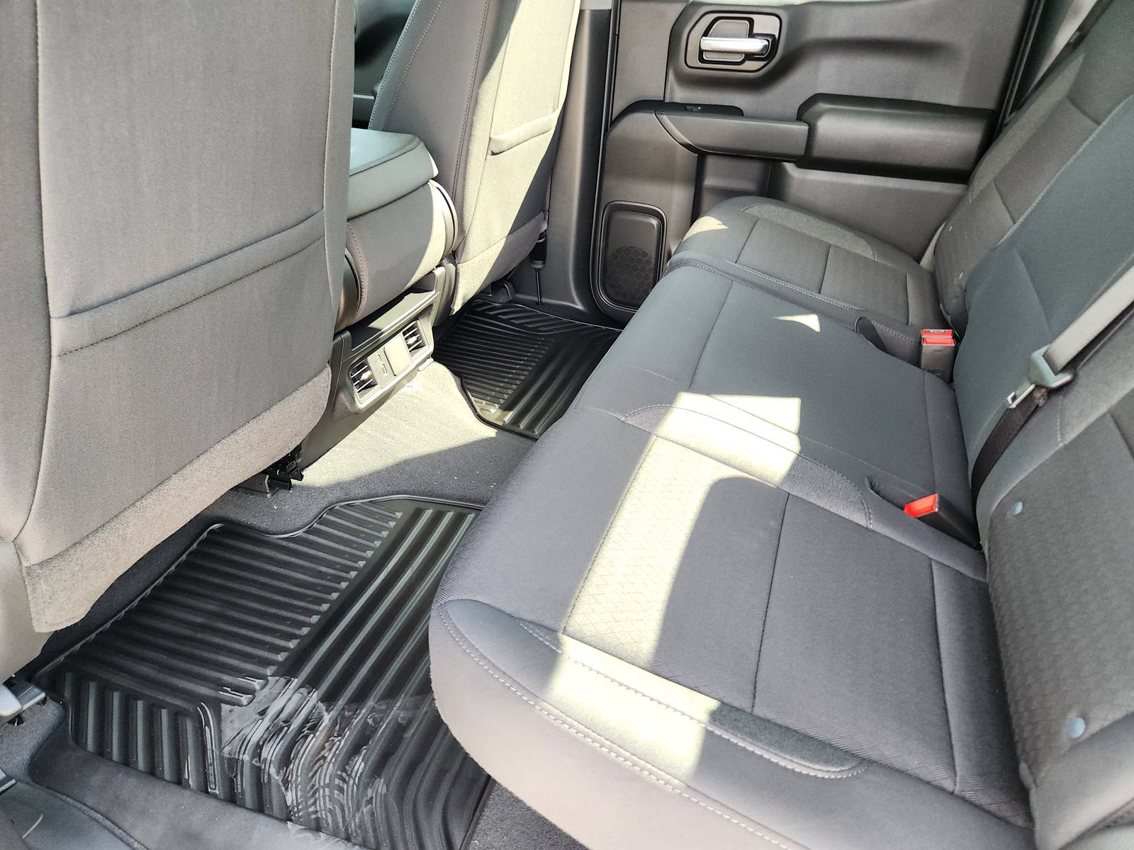 New 2026 Chevrolet Silverado 1500 Custom w/ LPO, Dark Essentials Package RWD image 24