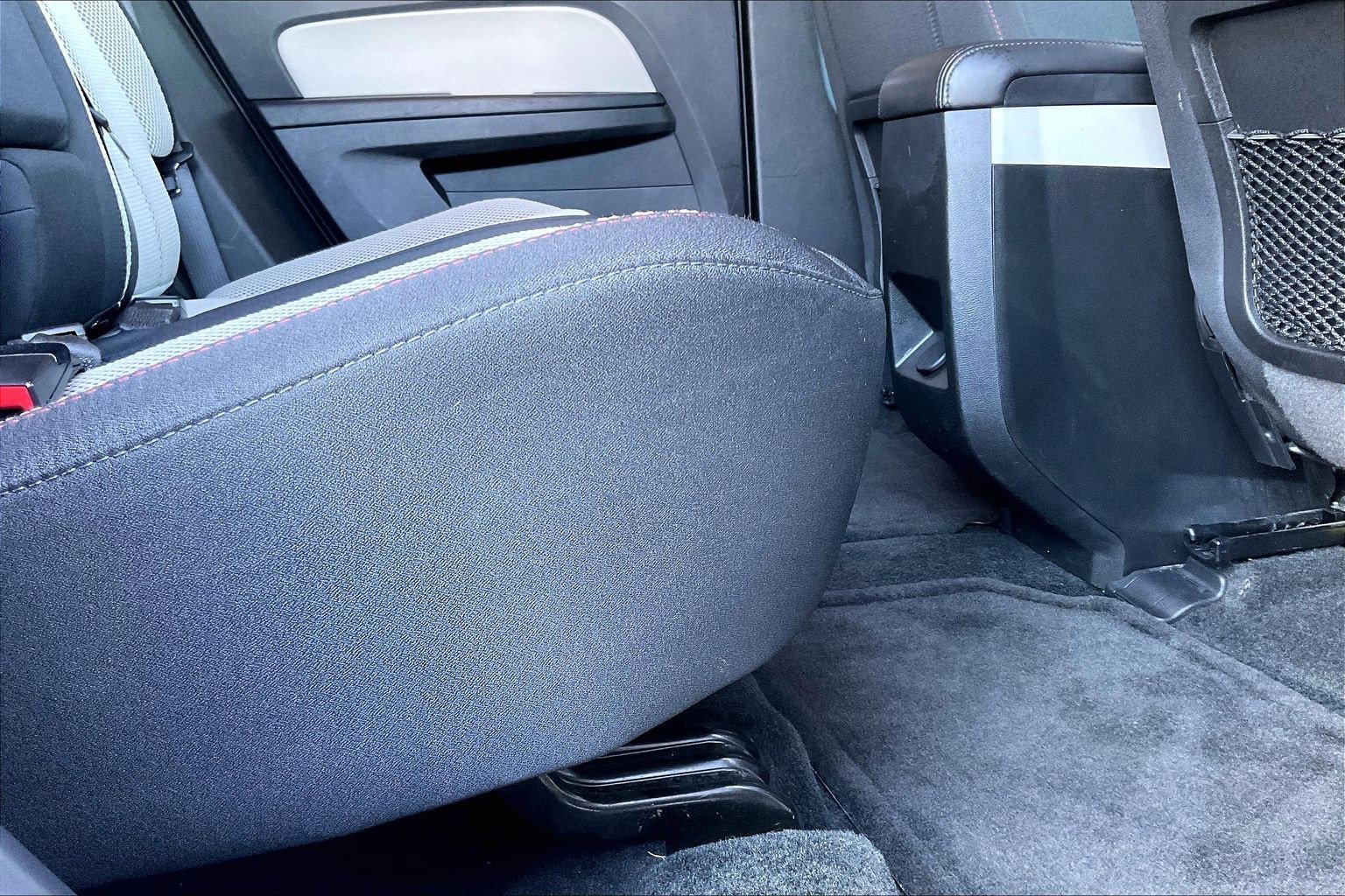 Used 2017 Chevrolet Equinox LT w/ Driver Confidence Package II image 18