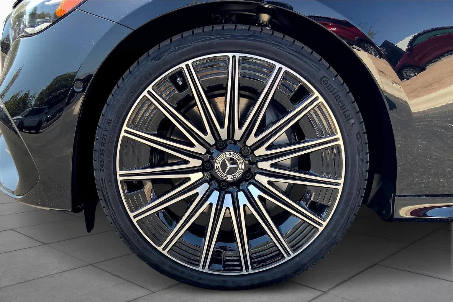 New 2025 Mercedes-Benz E 350 4MATIC Sedan image 19