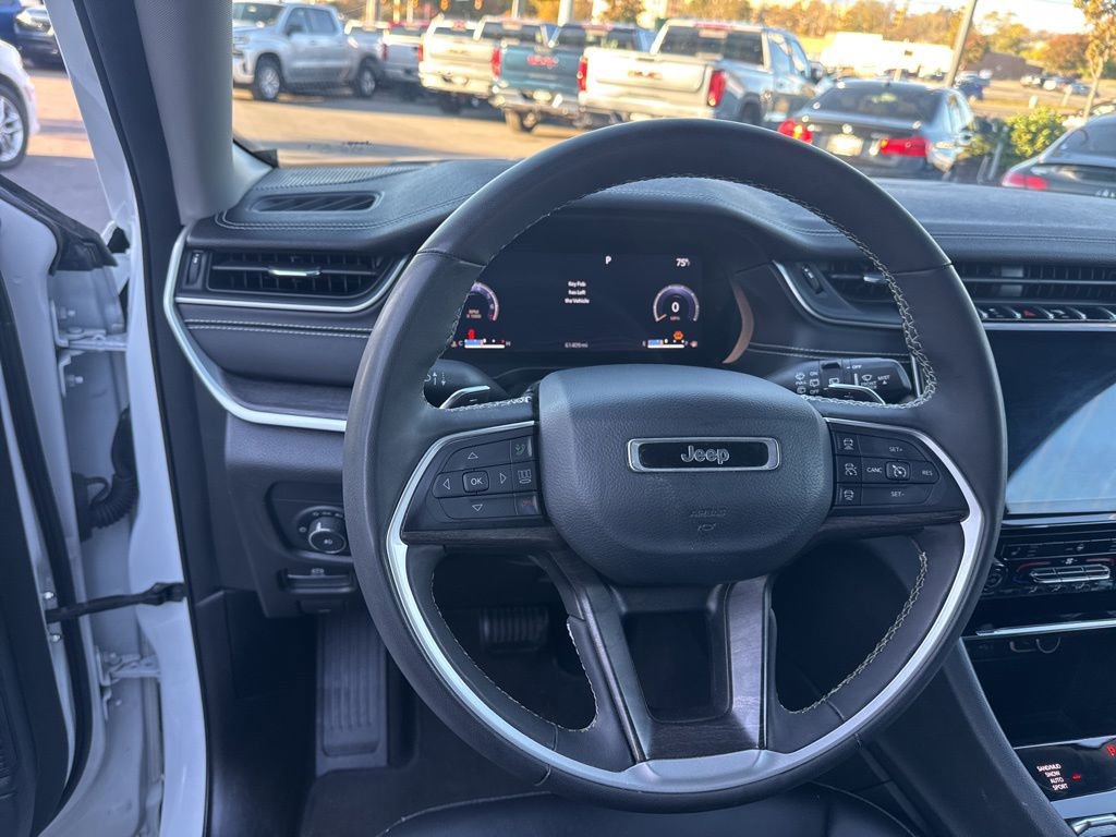 Used 2023 Jeep Grand Cherokee L Limited image 13