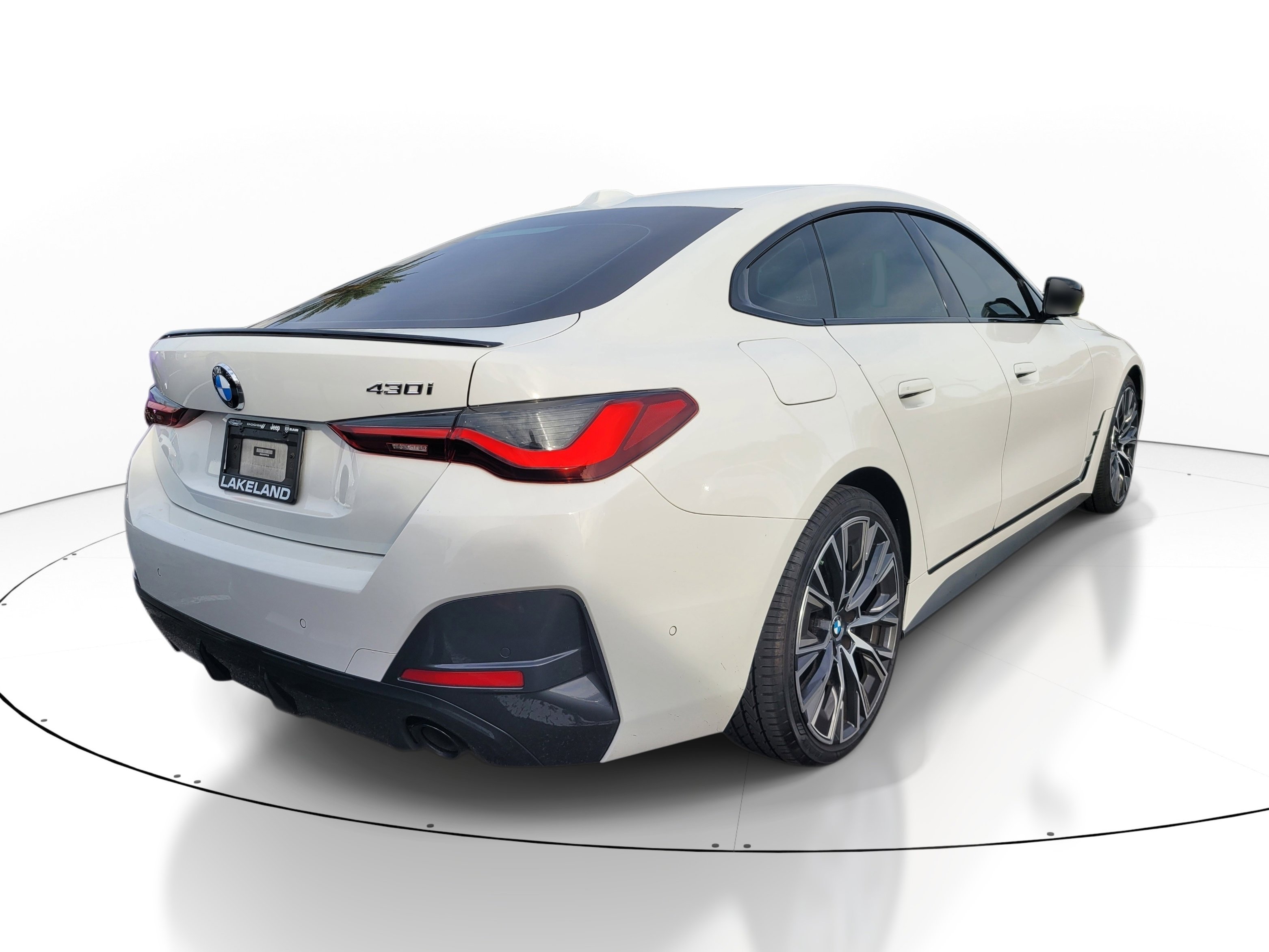 Used 2023 BMW 430i Gran Coupe w/ M Sport Package RWD image 4