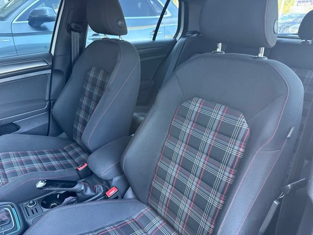 Used 2018 Volkswagen GTI SE FWD image 9