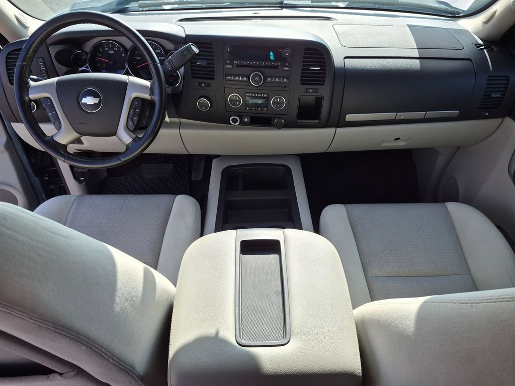 Used 2009 Chevrolet Silverado 2500 LT w/ Interior Plus Package AWD/4WD image 17