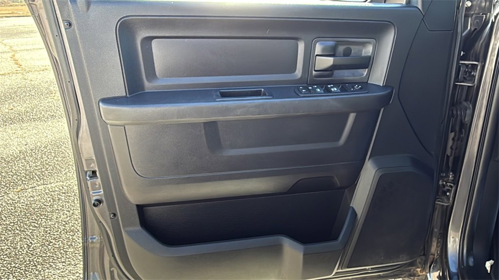Used 2017 RAM 1500 Express image 16