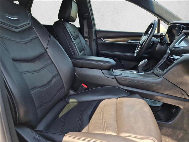 Used 2017 Cadillac XT5 Platinum w/ Driver Assist Package AWD/4WD image 22