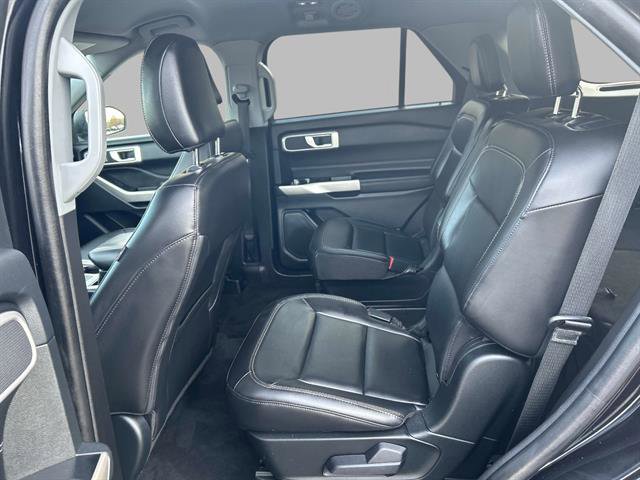 Used 2023 Ford Explorer XLT w/ Equipment Group 202A image 12