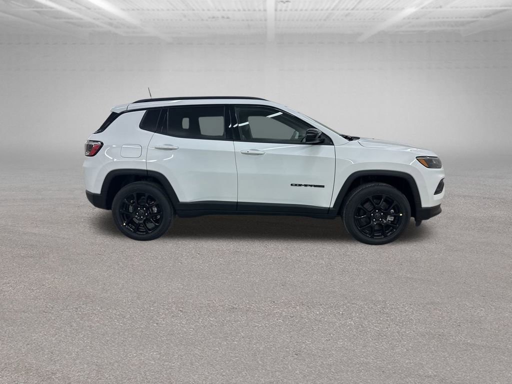 New 2026 Jeep Compass Latitude image 12